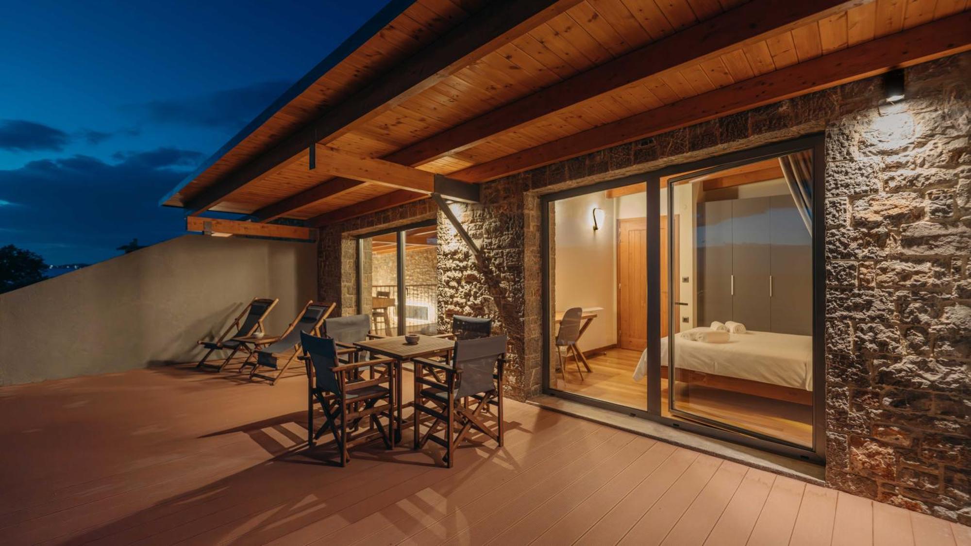 Real Life Homes Luxurious Seafront Villas Each With Their Own Private Pools Korakochori Exterior photo