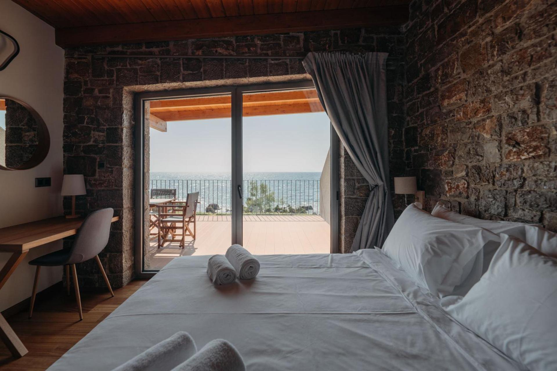 Real Life Homes Luxurious Seafront Villas Each With Their Own Private Pools Korakochori Exterior photo