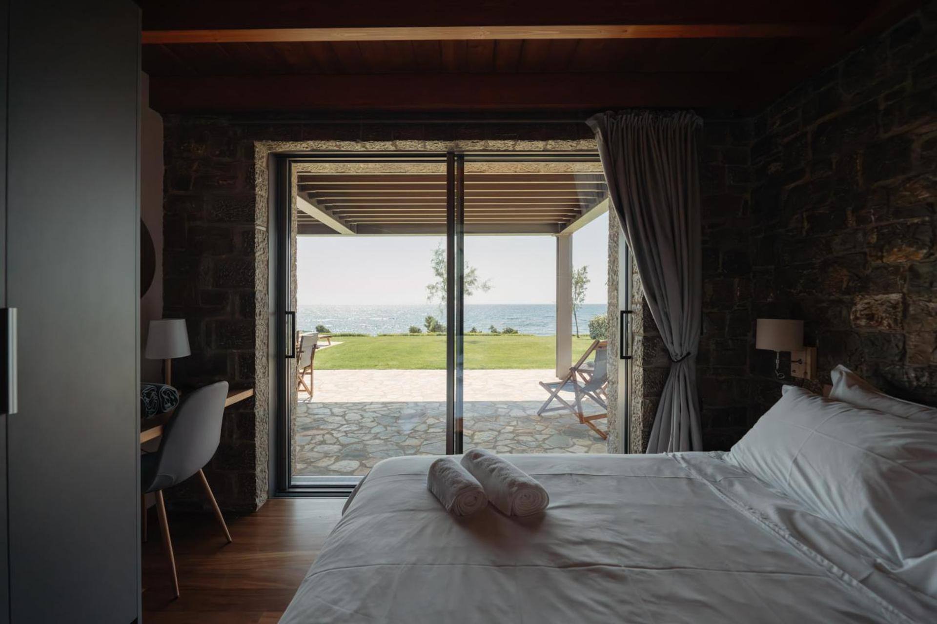 Real Life Homes Luxurious Seafront Villas Each With Their Own Private Pools Korakochori Exterior photo