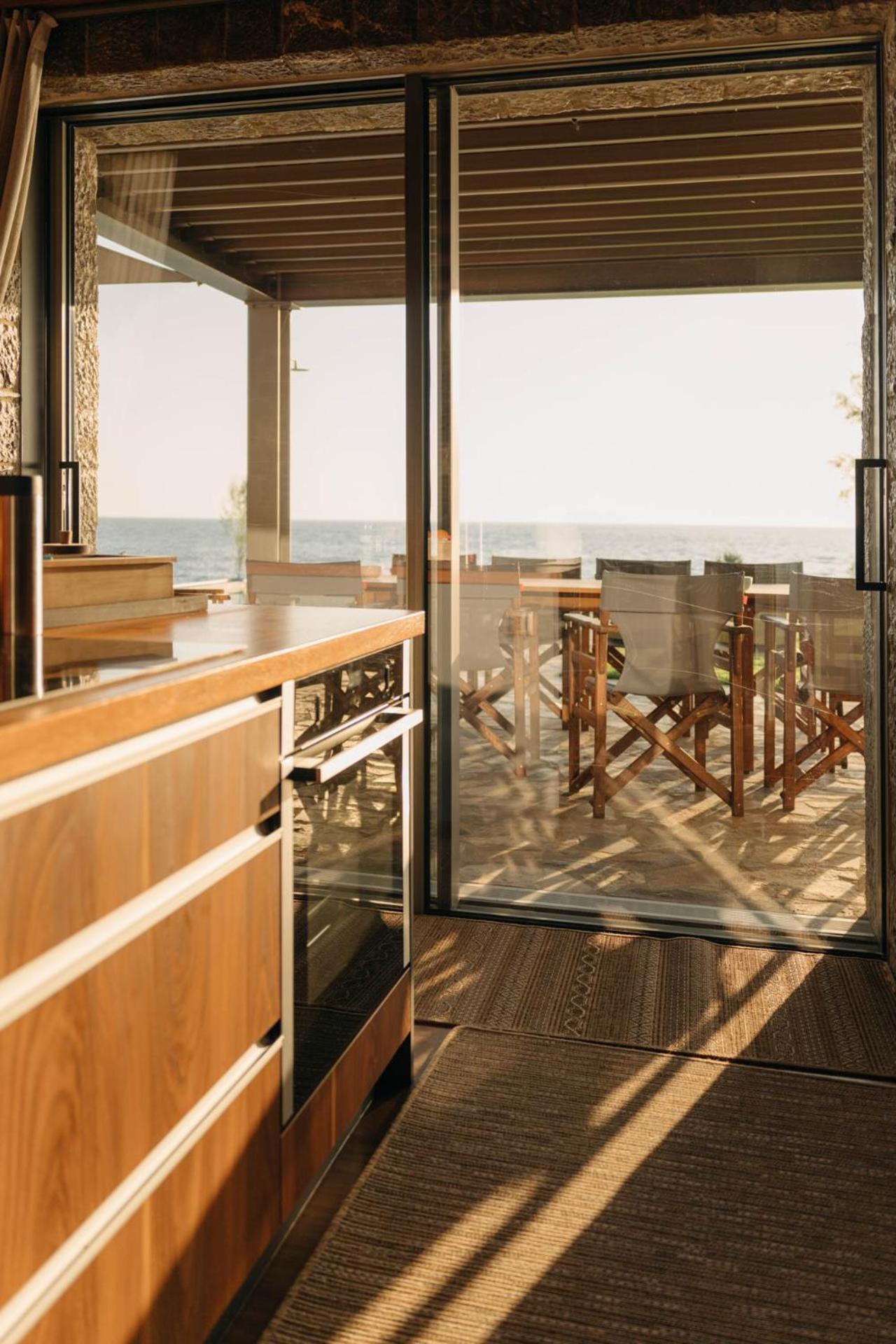 Real Life Homes Luxurious Seafront Villas Each With Their Own Private Pools Korakochori Exterior photo
