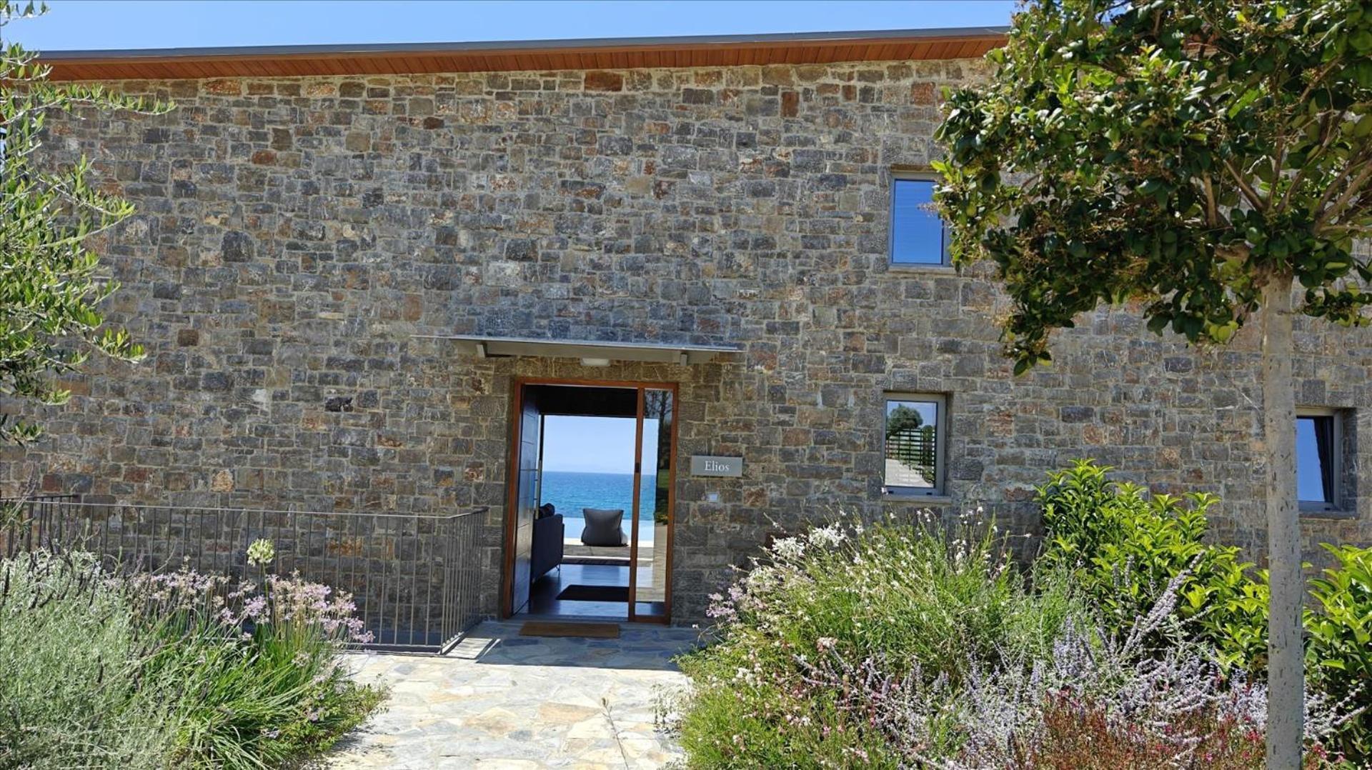 Real Life Homes Luxurious Seafront Villas Each With Their Own Private Pools Korakochori Exterior photo